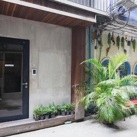 Z Go Inn Bts St Louis Silom V โกอินน์ บีทีเอส เซนต์หลุยส์ สีลม 3 Bangkok Exteriér fotografie