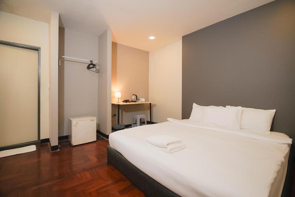 Z Go Inn Bts St Louis Silom V โกอินน์ บีทีเอส เซนต์หลุยส์ สีลม 3 Bangkok Exteriér fotografie